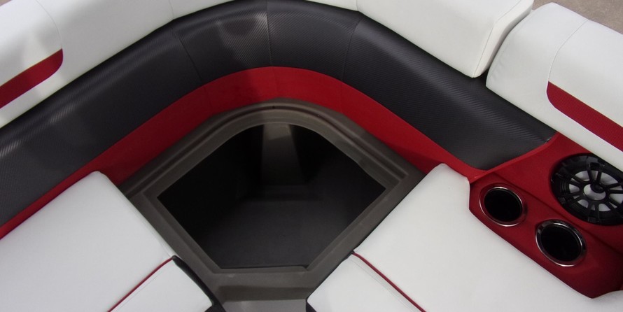 Hurricane fundeck 232