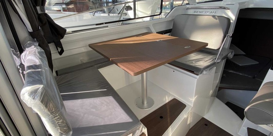 Beneteau Antares 8 OB