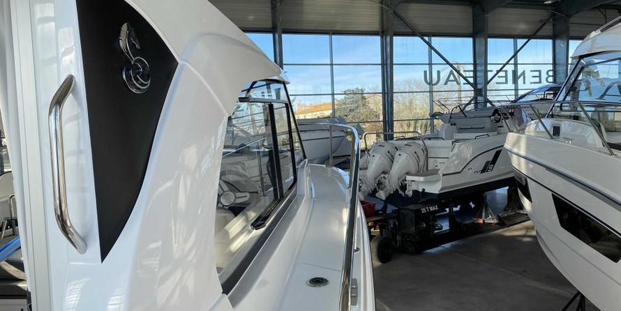 Beneteau Antares 8 OB