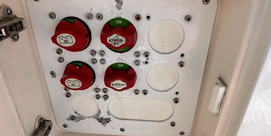 Intrepid 310 walkaround