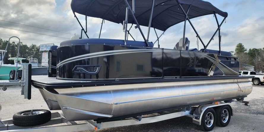 Avalon LSZ Quad Lounger 23 FT