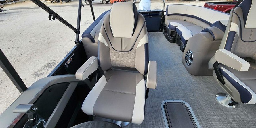 Avalon LSZ Quad Lounger 23 FT