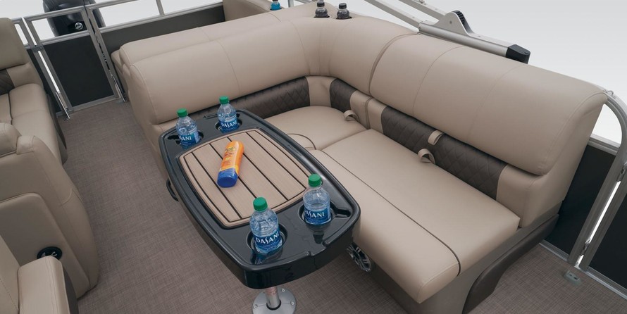 Sun Tracker Party Barge 22 DLX