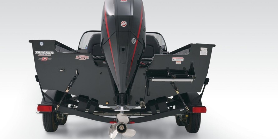 Tracker Targa V-19 WT