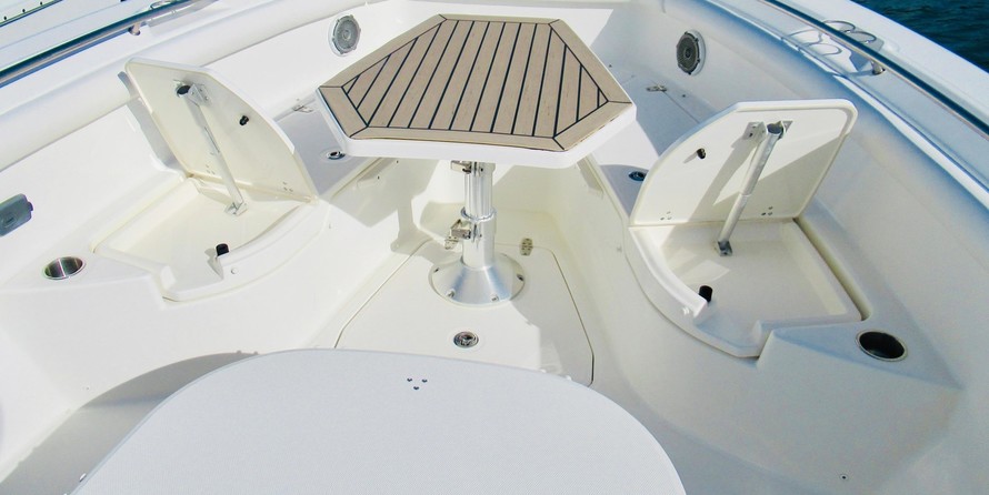 Boston Whaler 350 Outrage