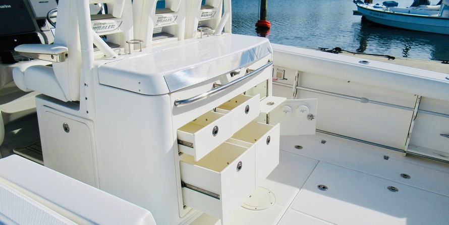 Boston Whaler 350 Outrage