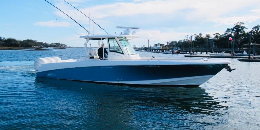 Boston Whaler 350 Outrage