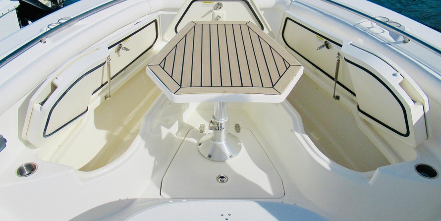 Boston Whaler 350 Outrage
