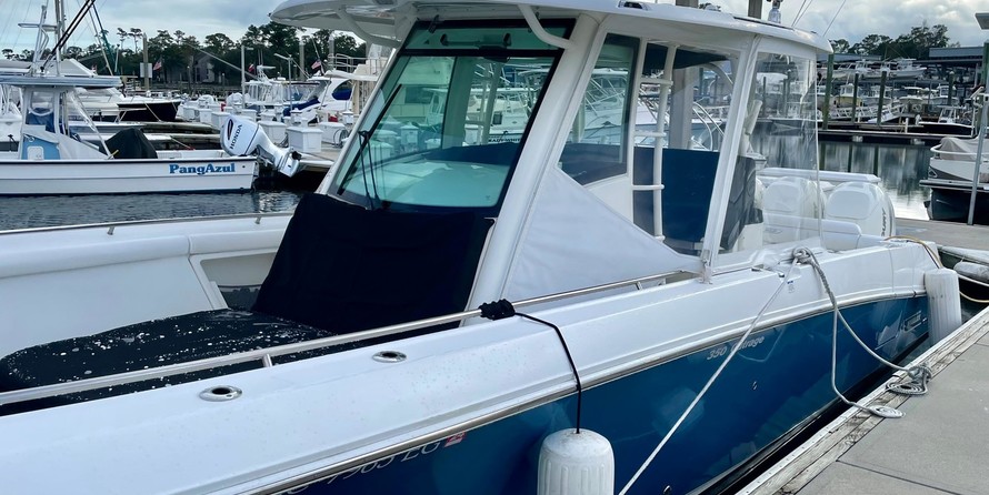 Boston Whaler 350 Outrage