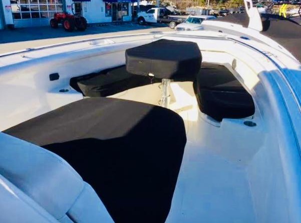 Boston Whaler 350 Outrage
