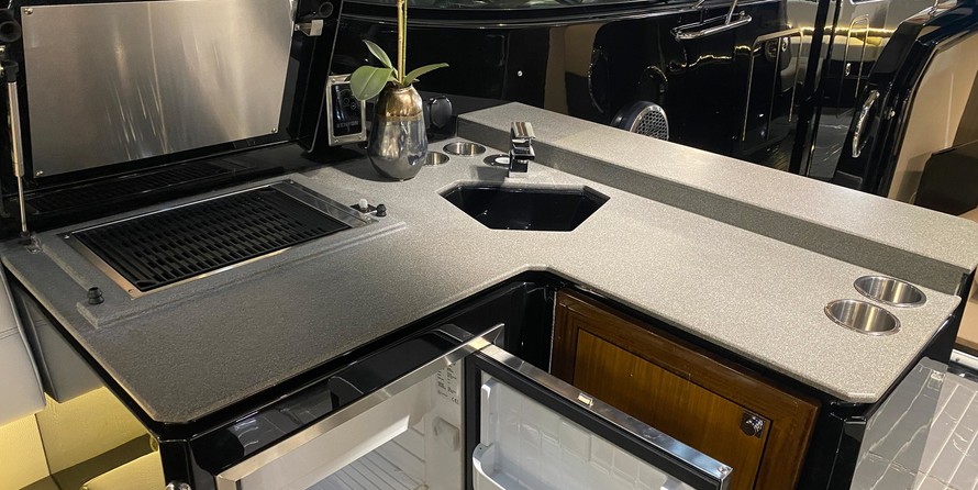 Cruisers Yachts 38 Express