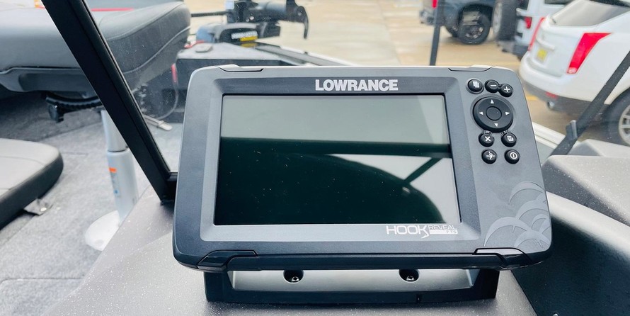 Tracker Targa V-19 WT