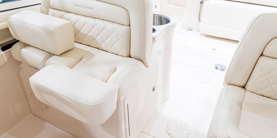 Grady-White Freedom 307
