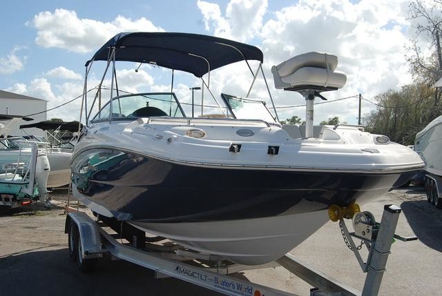 Hurricane 2200 sundeck