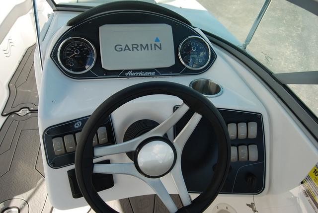 Hurricane 2200 sundeck