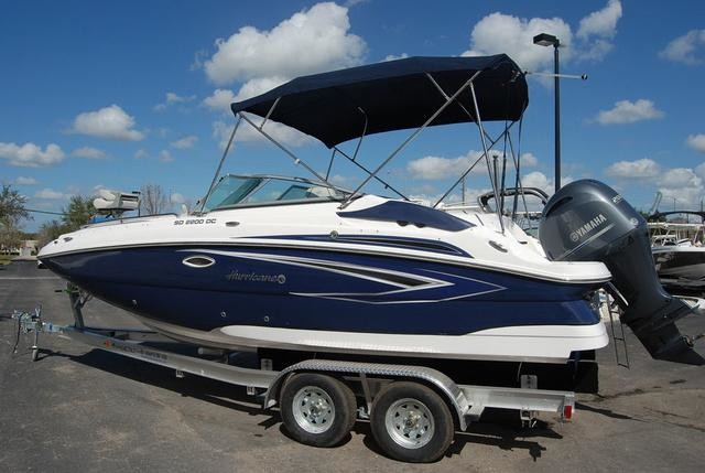Hurricane 2200 sundeck