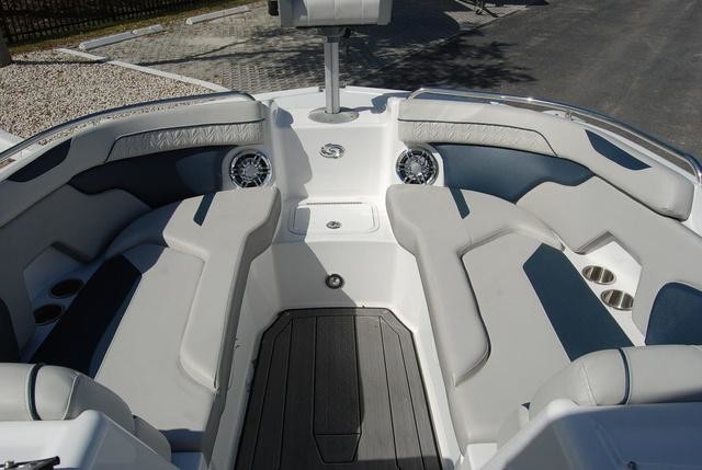 Hurricane 2200 sundeck