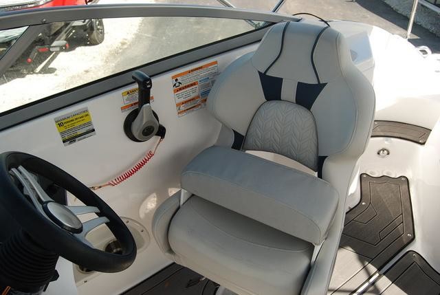 Hurricane 2200 sundeck