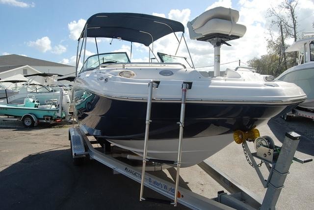 Hurricane 2200 sundeck
