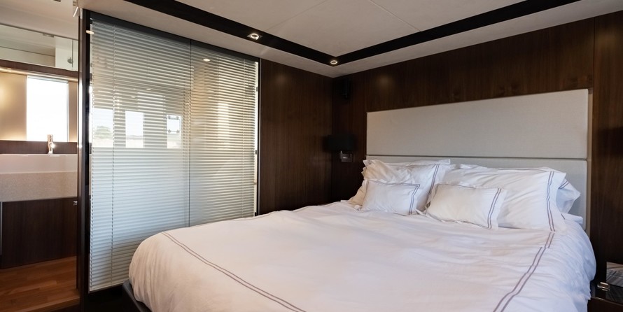 Fairline Squadron 65