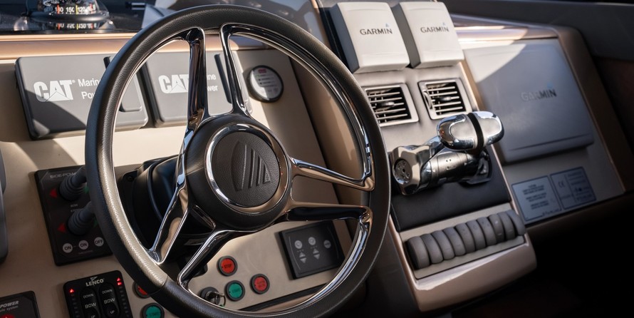 Fairline Squadron 65