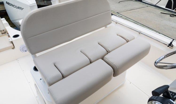 Boston Whaler 210 Montauk