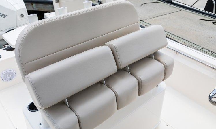 Boston Whaler 210 Montauk