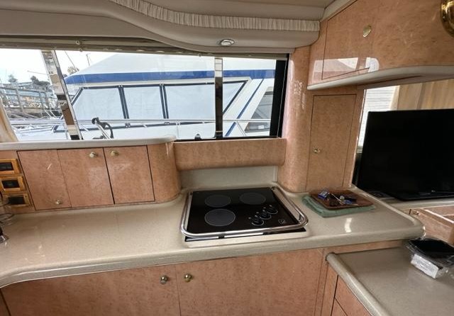 Sea ray 480 sedan bridge