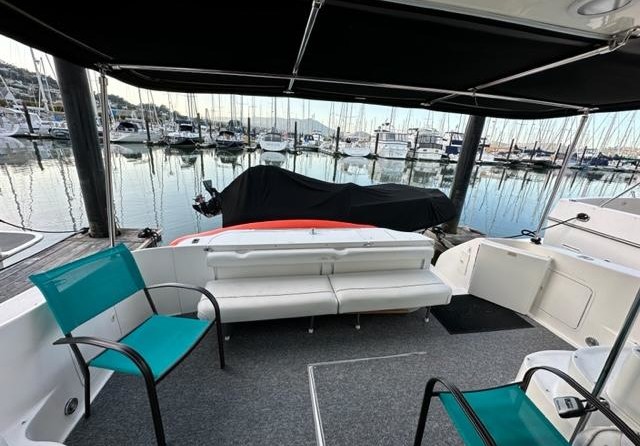 Sea ray 480 sedan bridge