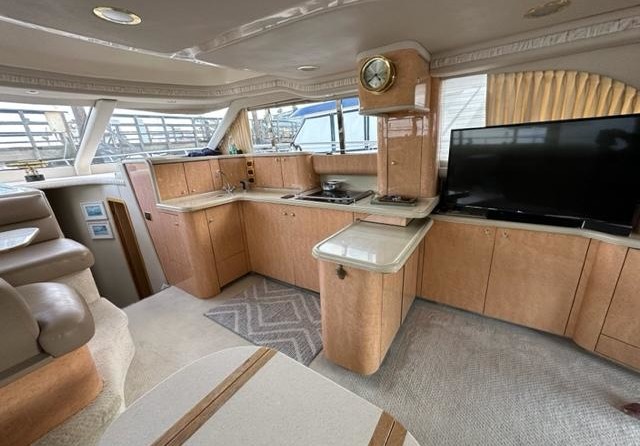 Sea ray 480 sedan bridge