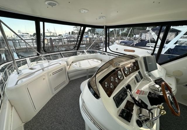 Sea ray 480 sedan bridge
