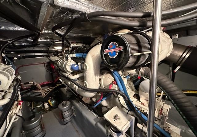 Sea ray 480 sedan bridge