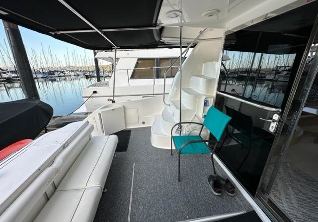 Sea ray 480 sedan bridge