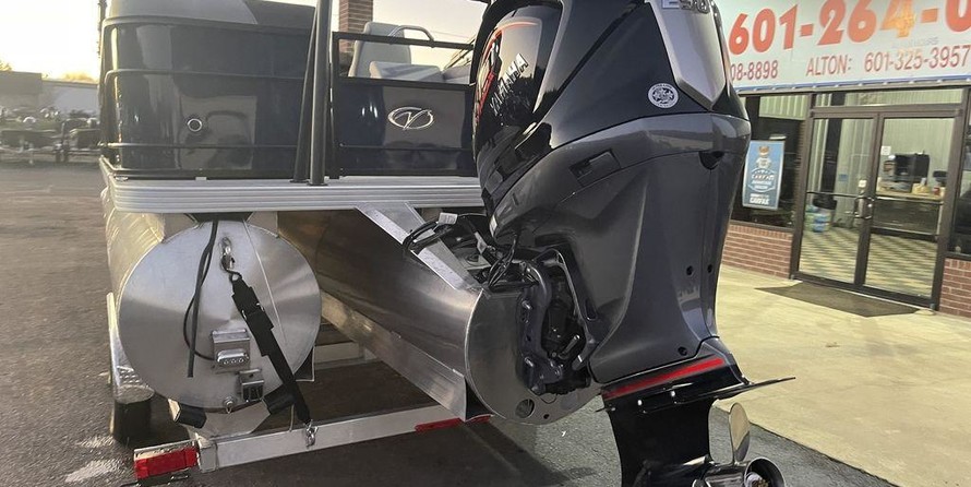 60 x 16 tri-toon passenger vessel