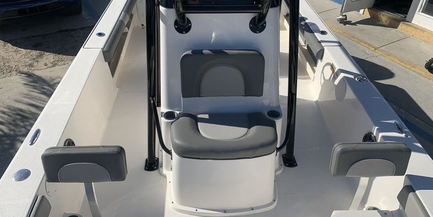 Sea Ray pro 208 bay