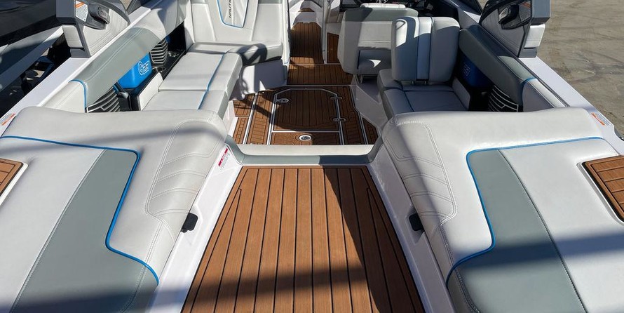 Super Air Nautique G23