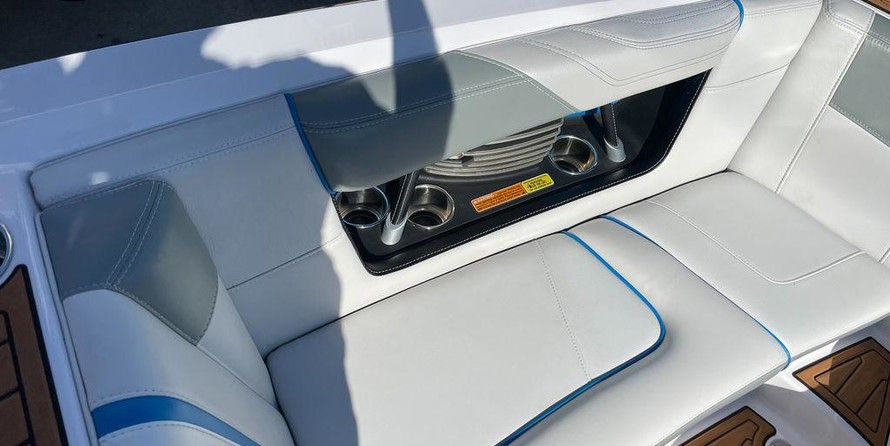 Super Air Nautique G23