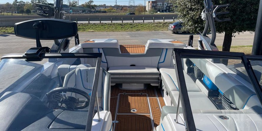 Super Air Nautique G23