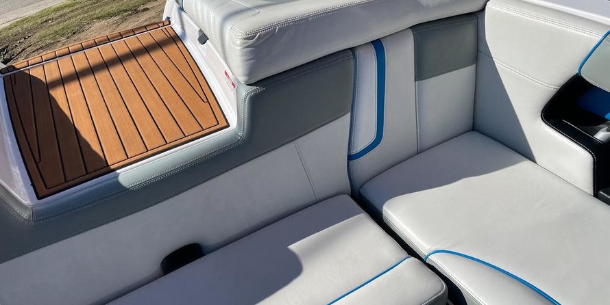 Super Air Nautique G23