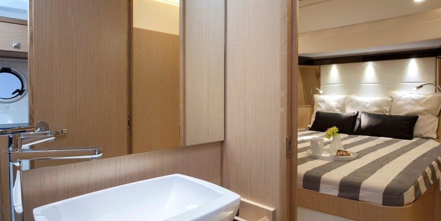 Bavaria Virtess 420 Fly