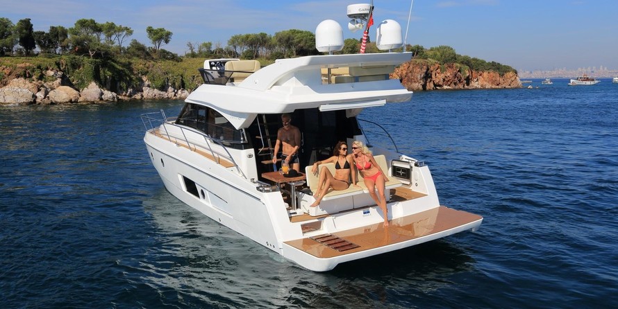 Bavaria Virtess 420 Fly