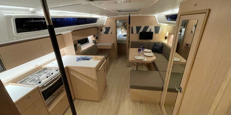 Bavaria C42