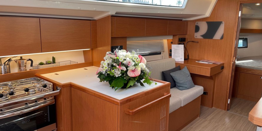 Bavaria C42
