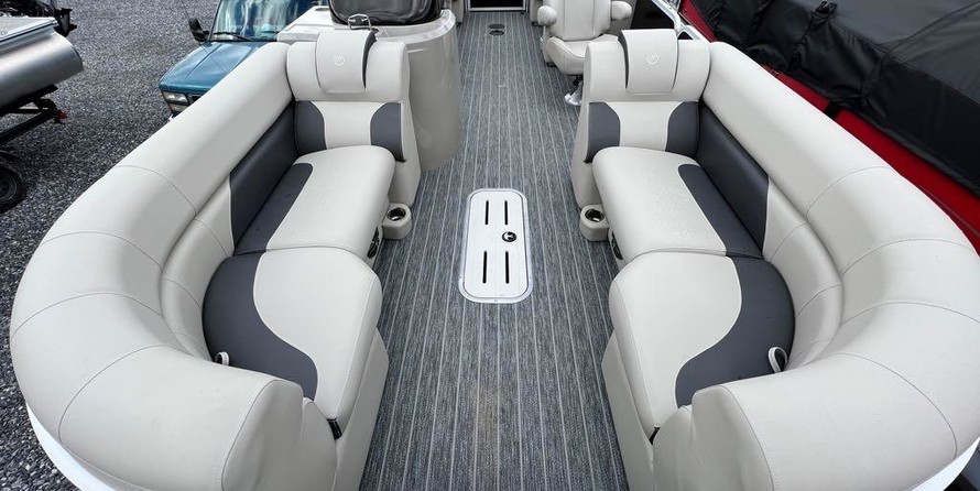 Premier Pontoons Sunspree RF