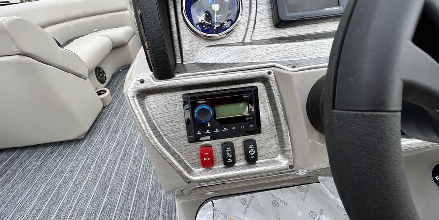 Premier Pontoons Sunspree RF