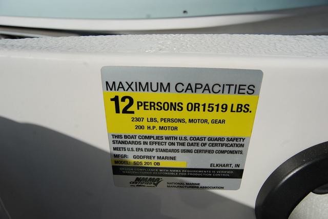 Hurricane 201 sundeck sport