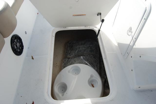 Hurricane 201 sundeck sport