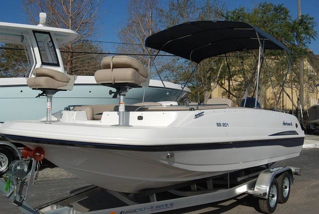 Hurricane 201 sundeck sport