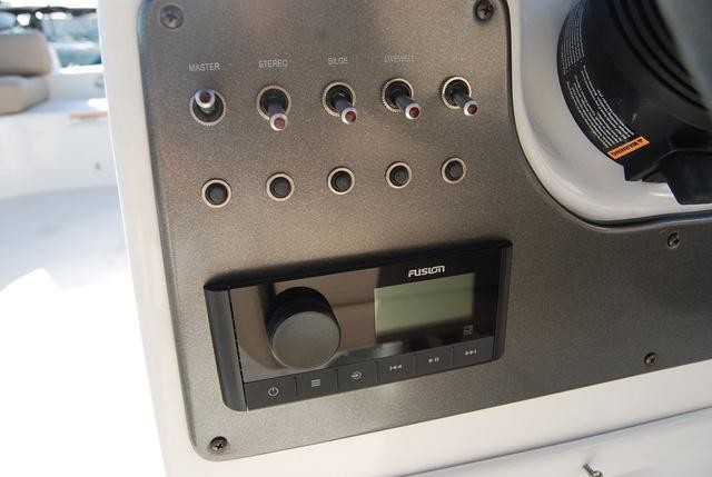 Hurricane 201 sundeck sport