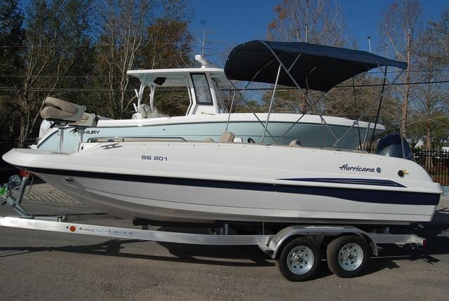 Hurricane 201 sundeck sport
